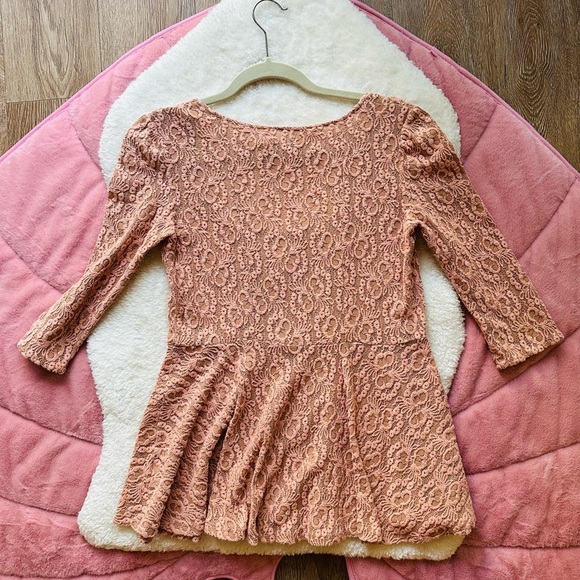 Kimchi Blue Elegant Lace Peplum Top - Picture 5 of 5